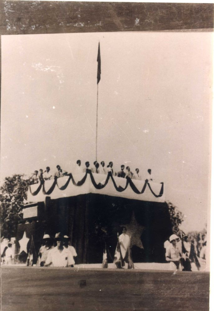 Chủ tịch Hồ Chí Minh đọc Tuyên ngôn độc lập.