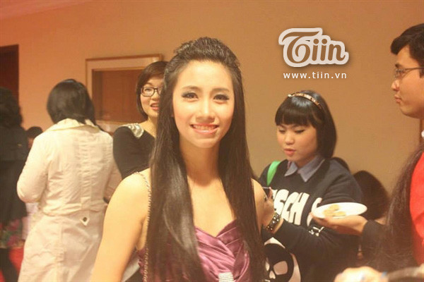 Nữ sinh Ngoại Thương học giỏi quản lí CLB ‘ruột’ của Hoa hậu người mẫu