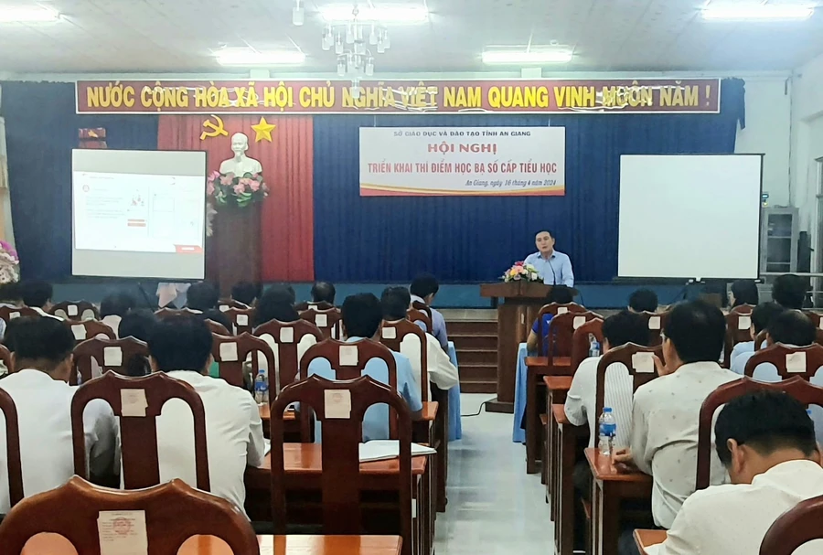 An Giang triển khai thí điểm Học bạ số cấp Tiểu học.