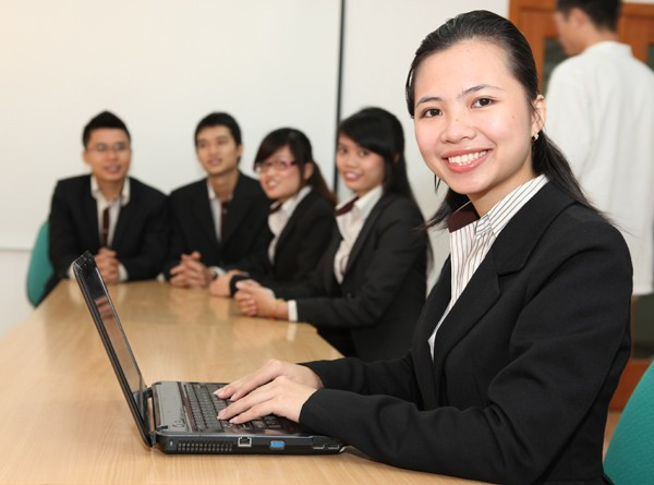 7 công việc thu nhập tốt không cần bằng đại học ở Việt Nam