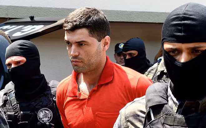 Nhân viên bảo vệ người Brazil, Tiago Gomes da Rocha, đã nhận tội giết hại 39 người. Các nạn nhân chủ yếu là người vô gia cư, phụ nữ, người chuyển giới và người đồng tính. Y thường lái xe máy đến gần các nạn nhân, hét to 