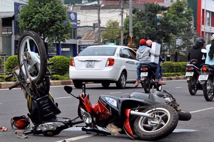 Mùng 1 Tết Dương lịch, 33 người chết vì tai nạn giao thông