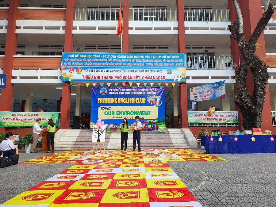 Học sinh tham gia trả lời câu hỏi