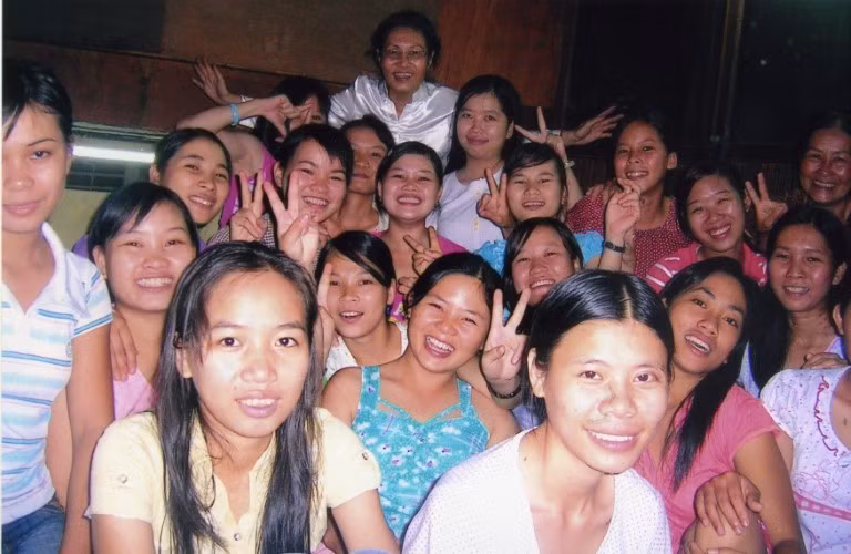 Cô Đỗ Thị Thu (Bà Hom, Quận 6) cùng các thí sinh tham gia kỳ thi đại học năm xưa.