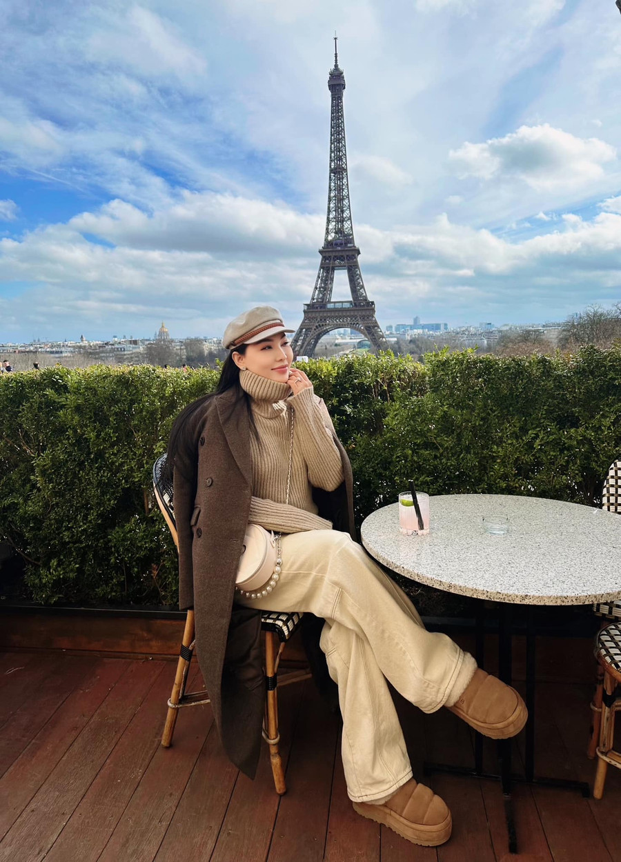 Quỳnh Thư gây bất ngờ khi thông báo đang mang thai con đầu lòng.