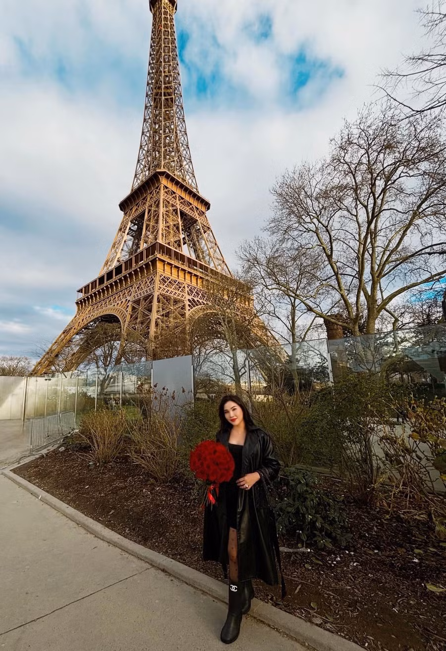 Sau ồn ào tình ái với chồng cũ Diệp Lâm Anh, người mẫu Quỳnh Thư đã tìm được tình mới.