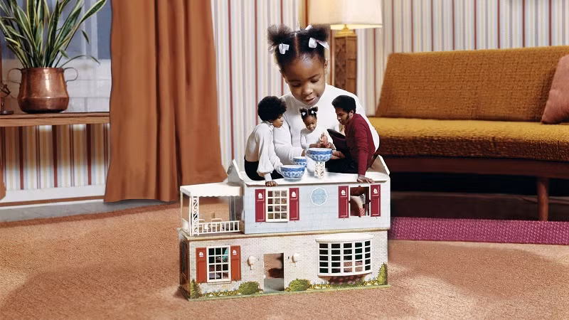 Trẻ có nhiều điều cần quan tâm hơn là lao động.