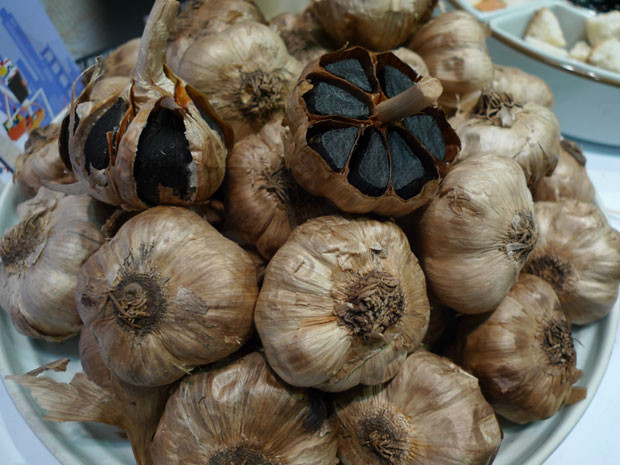 thực phẩm màu đen