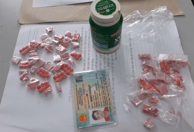 Tang vật vụ án.