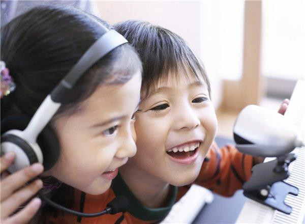 Viết luận - Trình bày miệng một hoạt động lai tạo