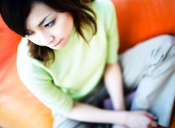 Nỗi đau trong tim cô dần dà không còn như lần đầu. Ảnh minh họa
