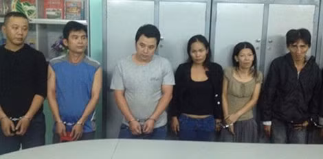 Các nghi can trong băng “hai ngón” bị bắt giữ. Ảnh: H.T