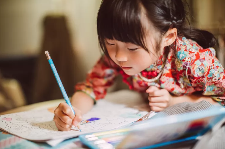 Việc giúp trẻ phát triển năng lực cảm xúc được cho là vô cùng cần thiết. Ảnh minh họa. Việc giúp trẻ phát triển năng lực cảm xúc được cho là vô cùng cần thiết. Ảnh minh họa.