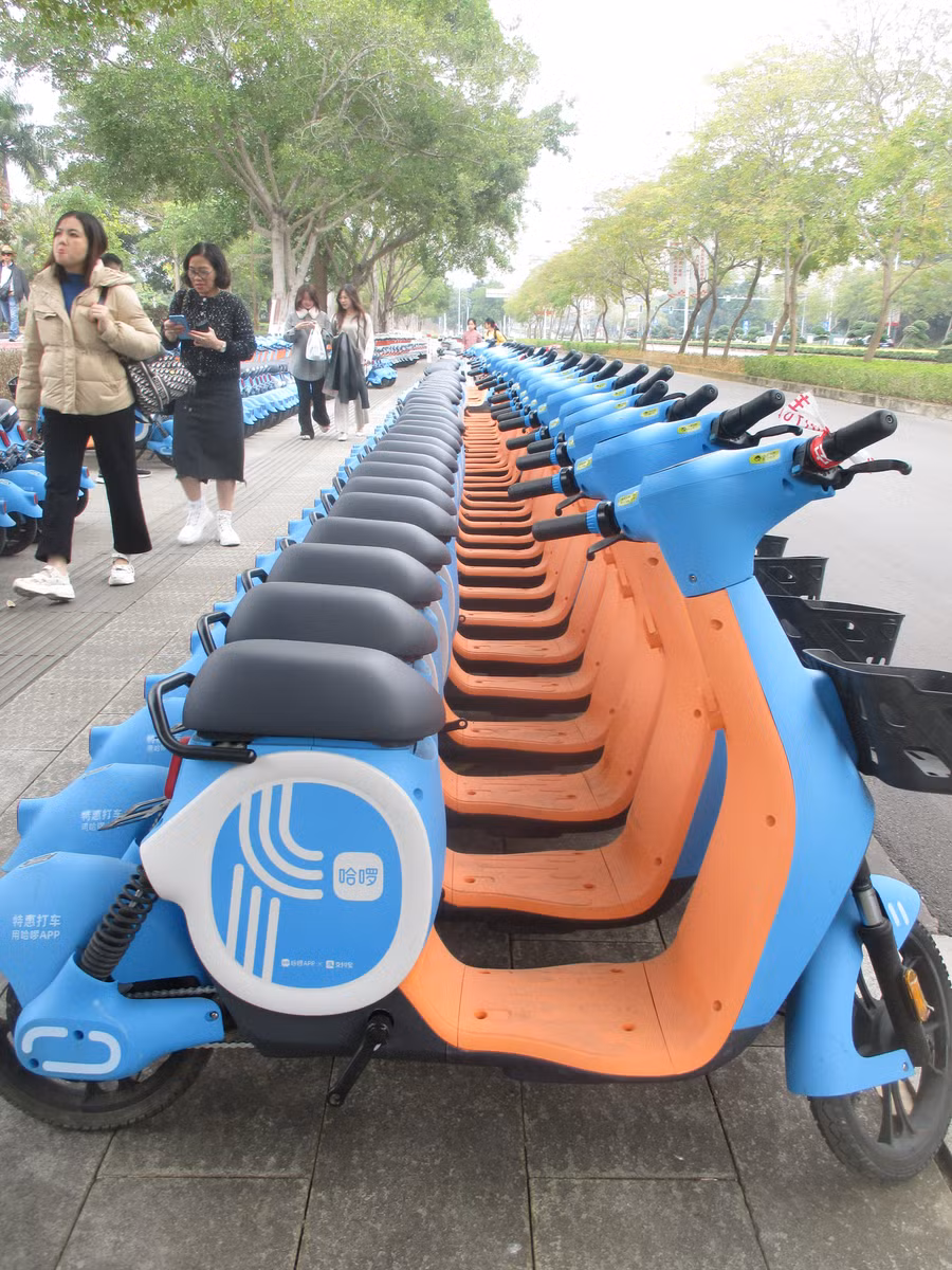 Dịch vụ xe đạp điện rất phát triển ở TP Nam Ninh. Ảnh: Trần Minh.