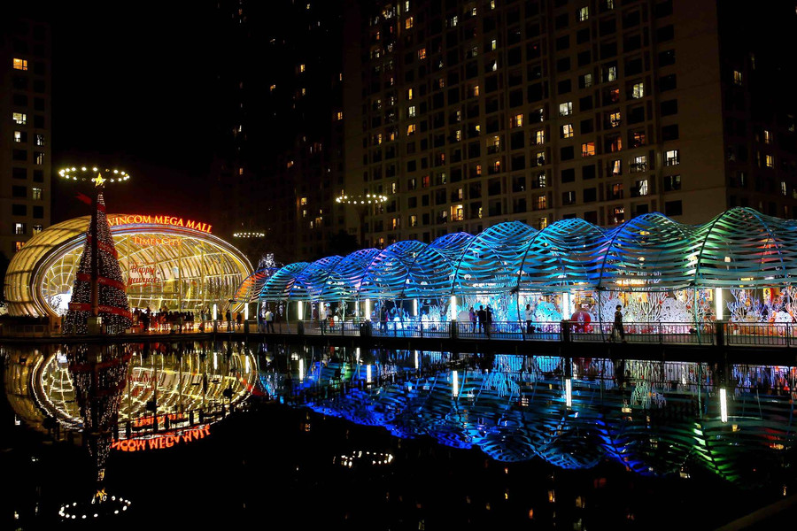 Vincom rực rỡ đón mùa Giáng sinh nhiệm màu 2017 ảnh 5 Vincom rực rỡ đón mùa Giáng sinh nhiệm màu 2017 ảnh 5