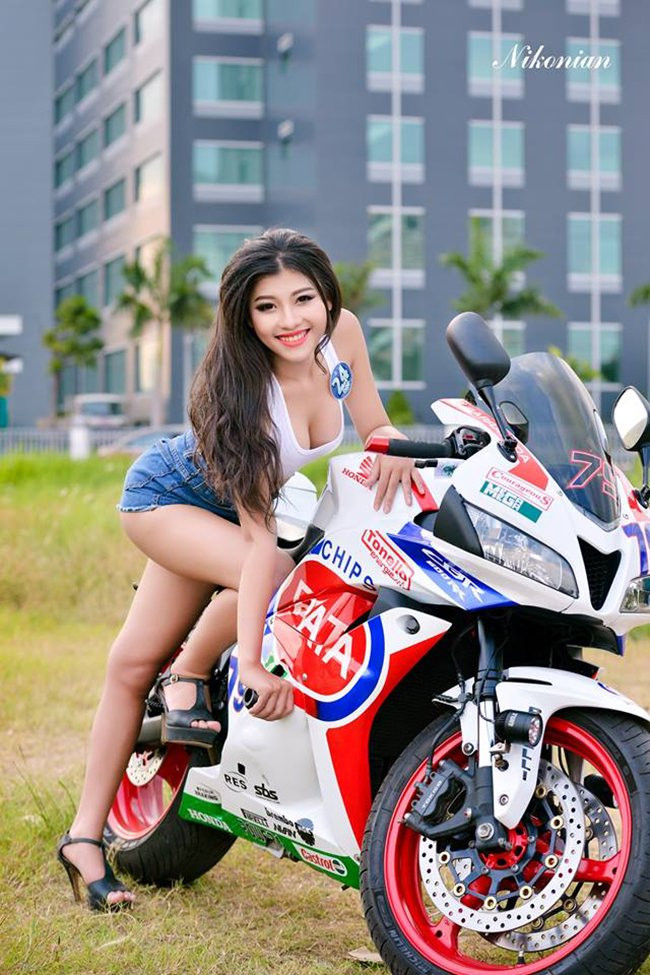 “Nữ lang y áo yếm": Không áo yếm mà ảnh nào cũng gợi cảm nghẹt thở ảnh 11