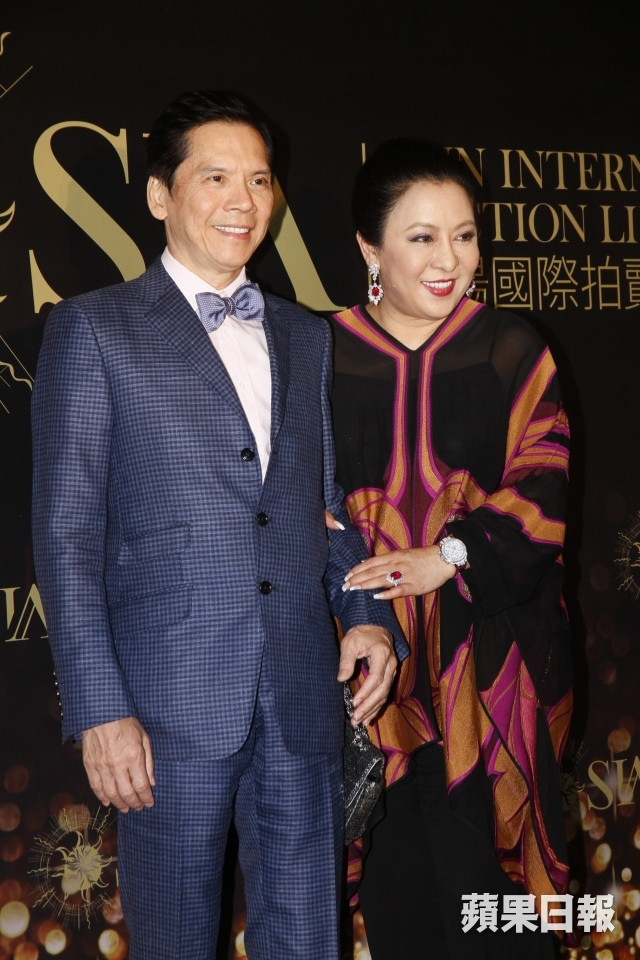 Vợ chồng nhà sản xuất Hướng Hoa Cường - Trần Lam. Ảnh: HKchannel. Vợ chồng nhà sản xuất Hướng Hoa Cường - Trần Lam. Ảnh: HKchannel.