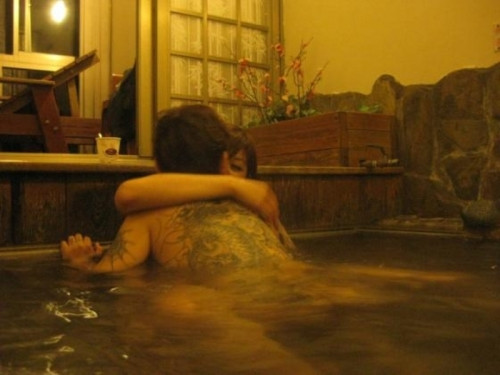 Cảnh sát hình sự bắt ông trùm giang hồ khi đang mặn nồng với chân dài trên giường - Kỳ 1 - Ảnh 4