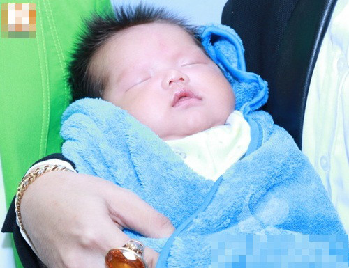 Cận cảnh con trai