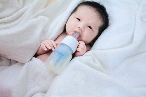 Cận cảnh con trai