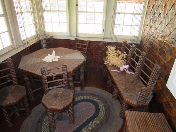 Nhà cấp 4 làm từ giấy báo trăm năm không mục nát - Ảnh 5