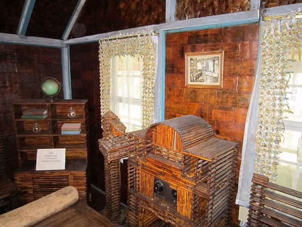 Nhà cấp 4 làm từ giấy báo trăm năm không mục nát - Ảnh 4