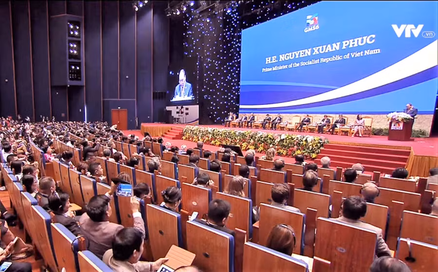 Toàn cảnh phiên họp