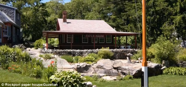 Nhà cấp 4 làm từ giấy báo trăm năm không mục nát - Ảnh 2