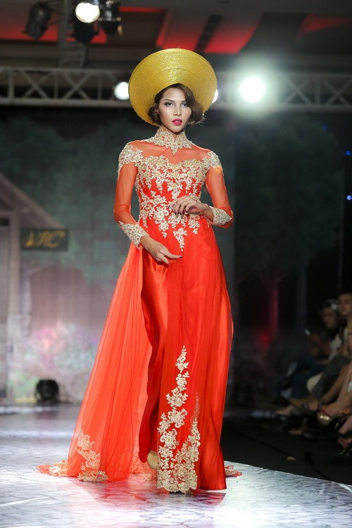 Hoa khôi Lan Khuê khoe đường cong tuyệt đẹp - 8