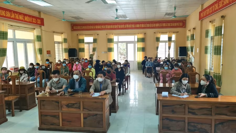 Toàn cảnh buổi lễ trao quà tết do Báo GD&amp;TĐ tổ chức.