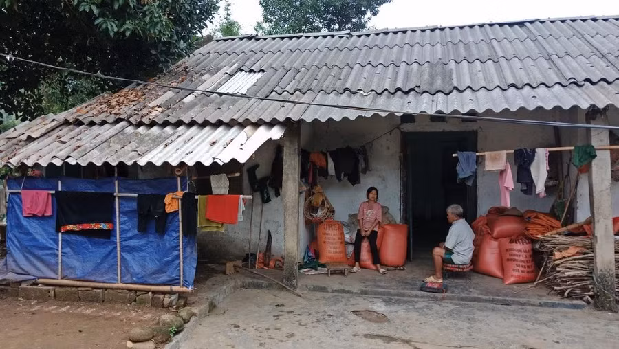 Ngôi nhà cũ của em Lường Thị Hường.