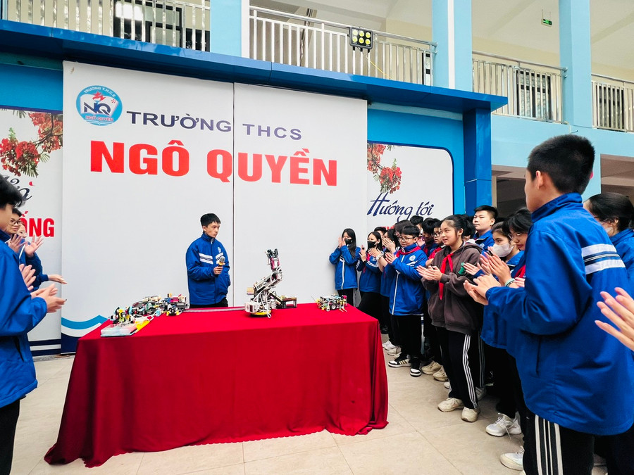 Gia bảo mong muốn chia sẻ những mô hình học tập hay tới các bạn. Gia bảo mong muốn chia sẻ những mô hình học tập hay tới các bạn.