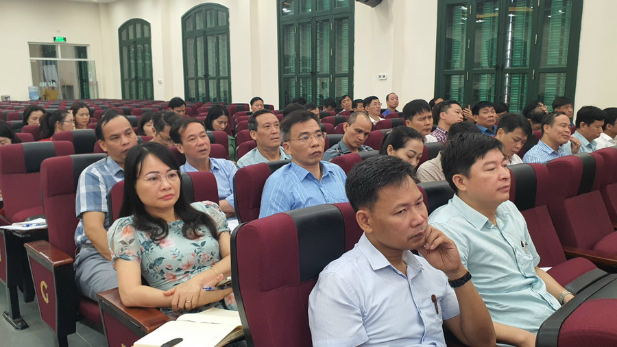 Cán bộ tham gia tập huấn. Cán bộ tham gia tập huấn.