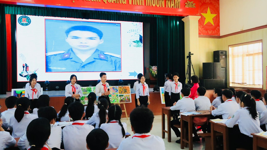 Học sinh được tìm hiểu về truyền thống quê hương Tiên Lãng.