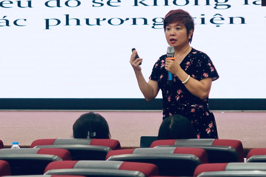 Nhà báo Dương Thị Thanh Hương – Phó Tổng Biên tập, Báo Giáo dục &amp; Thời đại chia sẻ về cách xử lý khủng hoảng truyền thông.