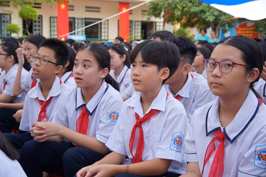 Học sinh tham gia chuyên đề.