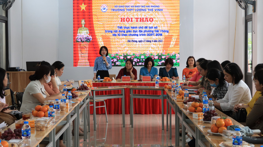 Chuyên đề là dịp sinh hoạt chuyên môn sâu rộng giúp giáo viên bộ môn các trường THPT có thêm kinh nghiệm giảng dạy tốt hơn.