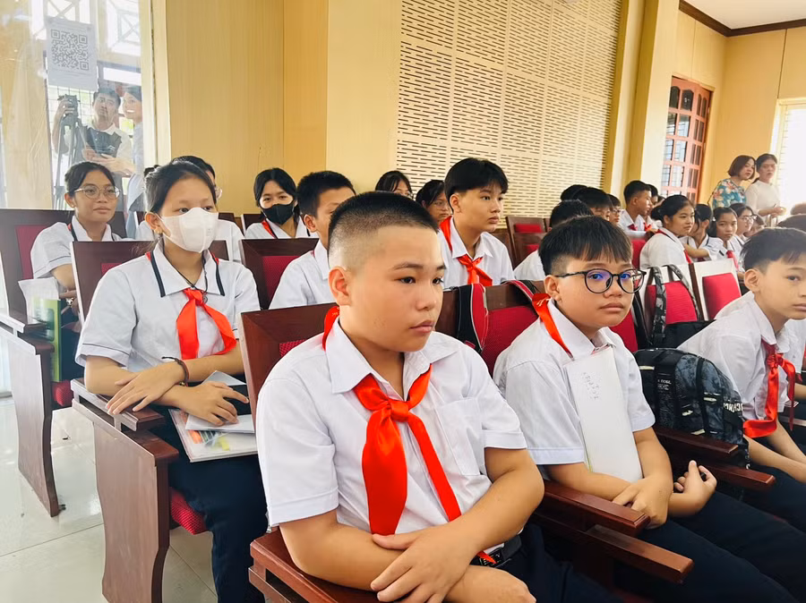 Học sinh tham dự Hội thảo tiết dạy.