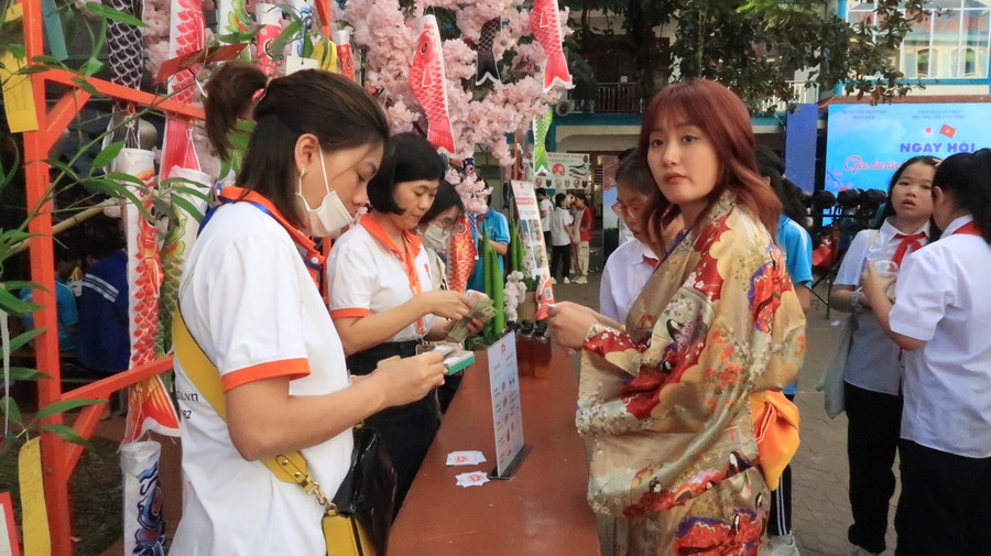 Các gian giới thiệu văn hoá Nhật Bản. Các gian giới thiệu văn hoá Nhật Bản.