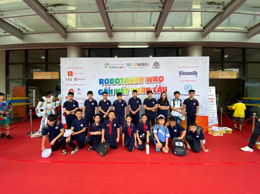 Thành viên các đội dự thi. Thành viên các đội dự thi.