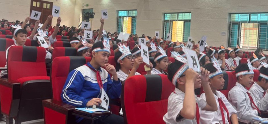 Học sinh tham dự chuyên đề.