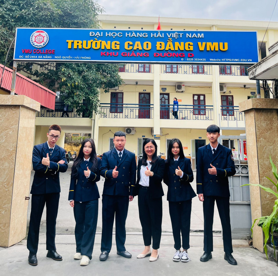 Dù cơ hội vào đại học rộng mở nhưng nhiều sinh viên lại chọn học cao đẳng.