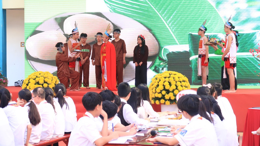 Hình thức dạy học &quot;sân khấu hoá&quot; mang lại sự hào hứng, tích cực của học sinh.