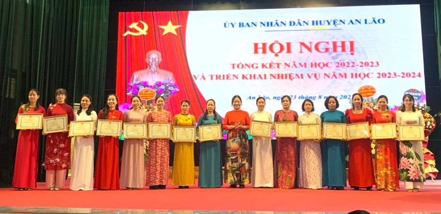 Ngành giáo dục huyện An Lão với nhiều thành tích đáng ghi nhận. Ngành giáo dục huyện An Lão với nhiều thành tích đáng ghi nhận.