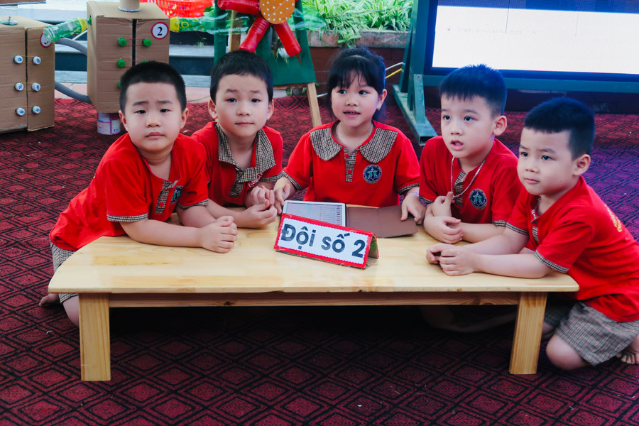 Học trò Trường Mầm non Hoà Nghĩa, quận Dương Kinh.