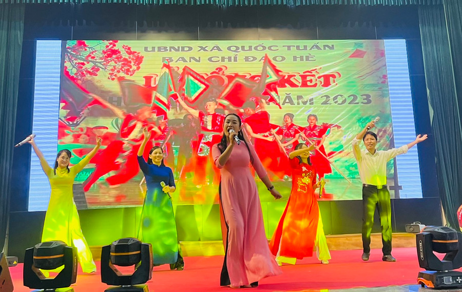 Qua Hội thi, thầy cô giáo các nhà trường có cơ hội thể hiện tài năng. Qua Hội thi, thầy cô giáo các nhà trường có cơ hội thể hiện tài năng.