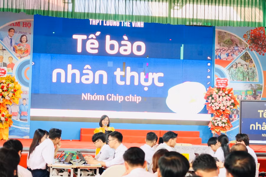 Học sinh được thực hiện báo cáo dự án qua phần làm việc nhóm.
