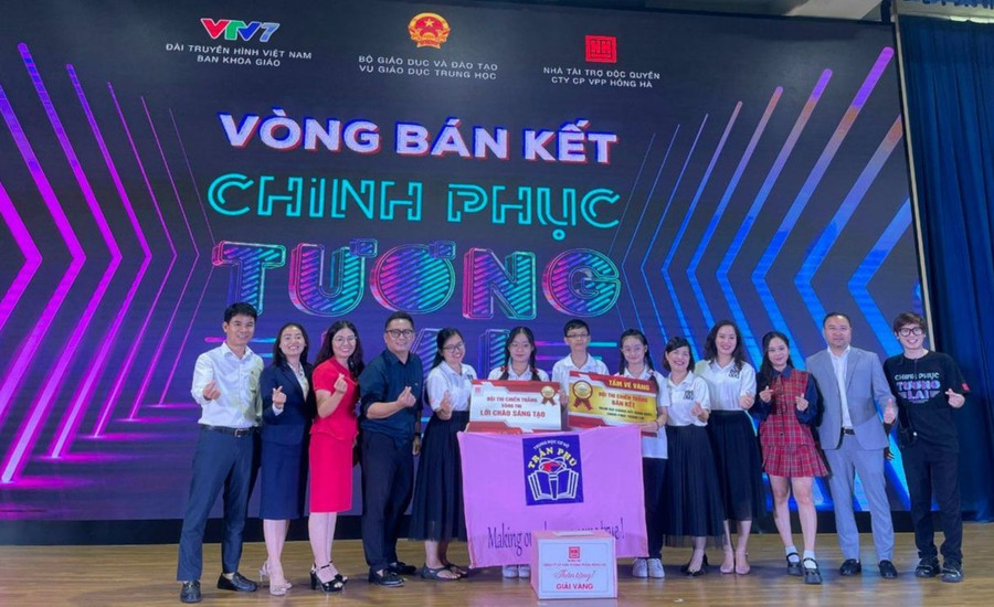 Ở vòng bán kết miền Bắc, THCS Trần Phú được xướng tên cho giải Vàng chung cuộc.