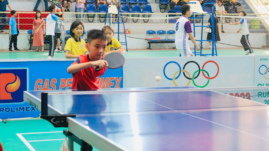 Bóng bàn là một trong 5 môn thi đấu trong Hội khoẻ Phù Đổng quận Kiến An.