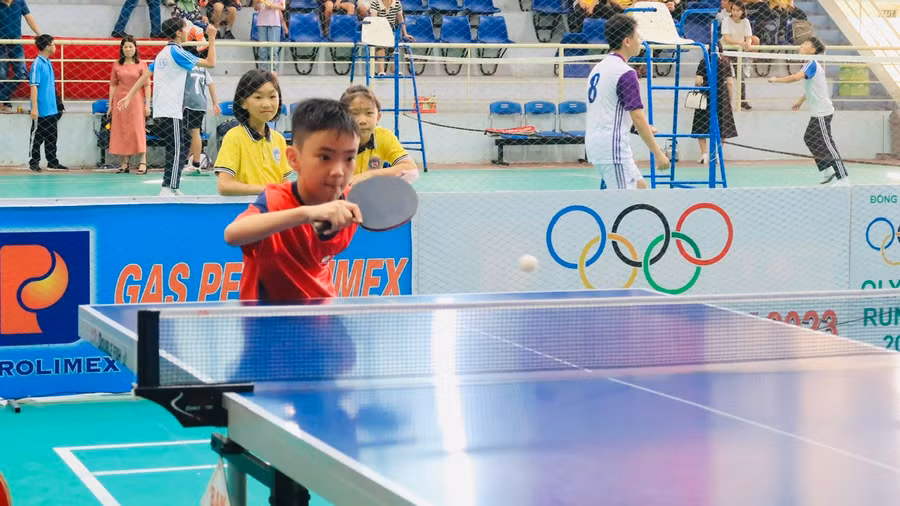 Bóng bàn là một trong 5 môn thi đấu trong Hội khoẻ Phù Đổng quận Kiến An.